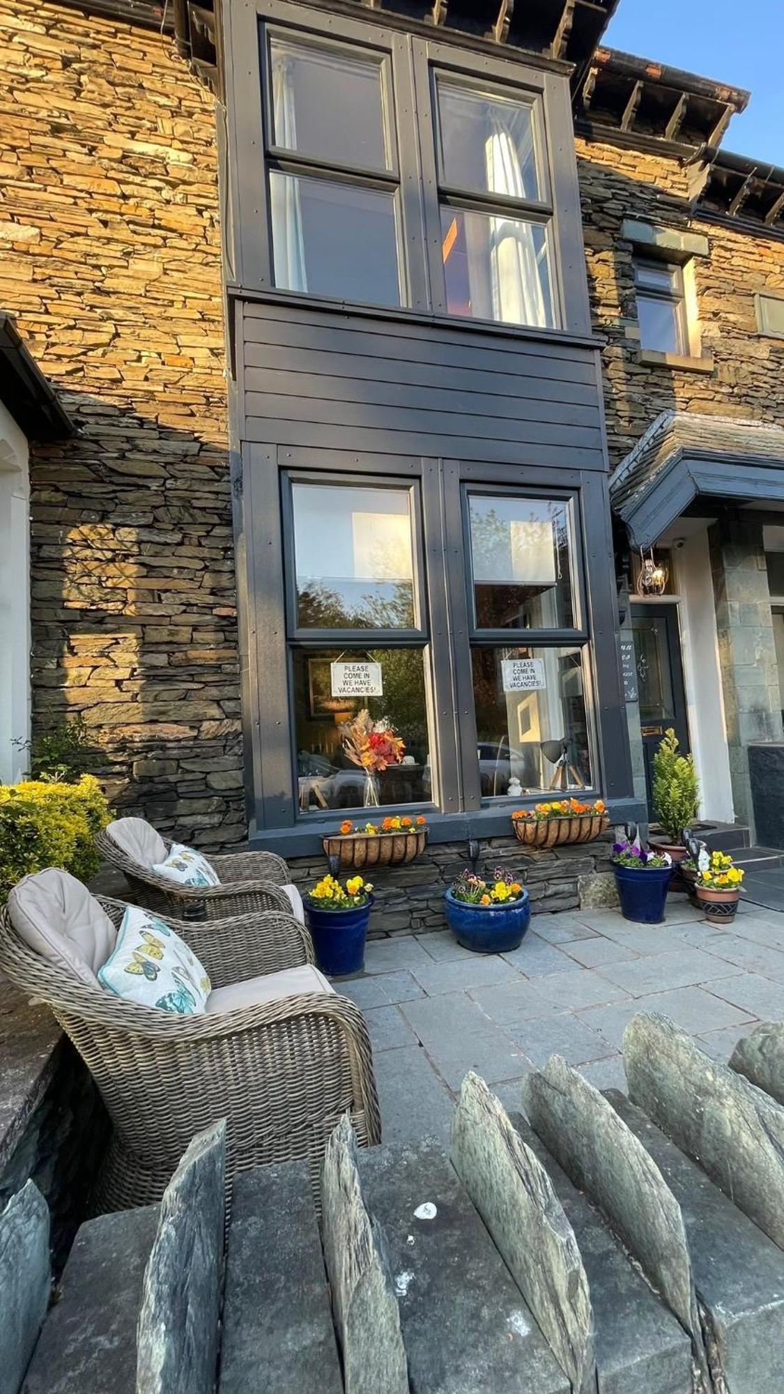 Autumn Leaves 3* Windermere